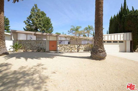 1950s Palmer & Krisel-designed midcentury modern property in Northridge, California, USA