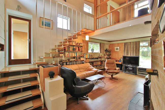The most popular 1960s UK modernist house finds on the WowHaus website
