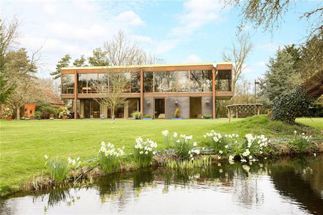 Retro house for sale: 1970s Dominic Michaelis-designed property in Wotton Underwood, near Aylesbury, Buckinghamshire