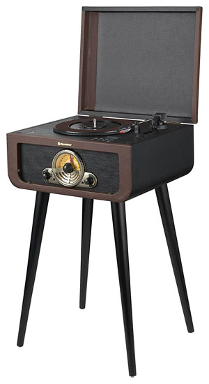 Retro sounds: Roadstar HIF-1580BT audio system