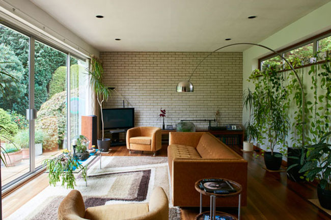 Retro house for sale: 1970s modernist property in Barming, Kent