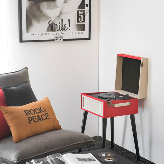 Dansette-style Manhattan USB record player at Maisons Du Monde