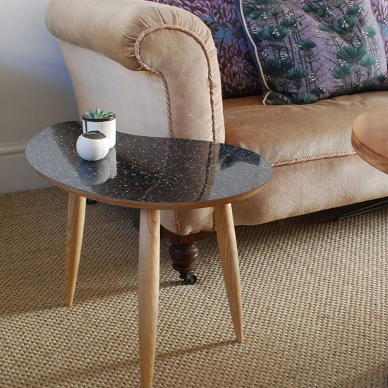 1950s-style sparkled top comma table by Curvalinea