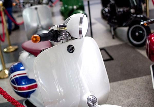 Retro wheels: Buzz 1 Vespa-inspired electric scooter