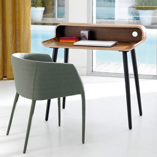 Retro office: Vernan Walnut Veneer Desk at La Redoute