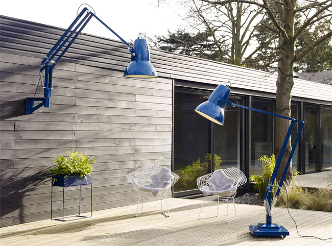 Giant outdoor 1227 wall and floor lights by Anglepoise 