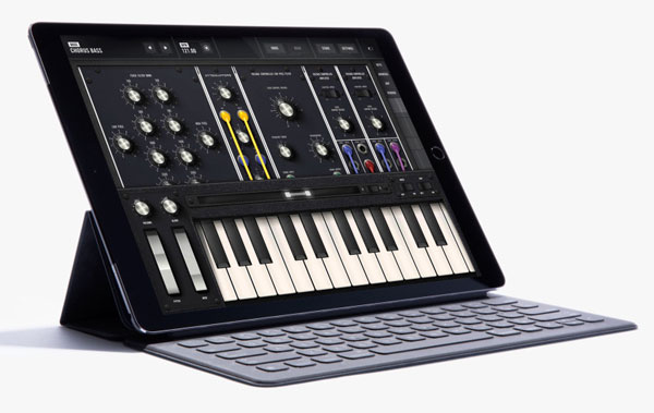 1970s Moog Model 15 Synthesiser recreated as an iOS app