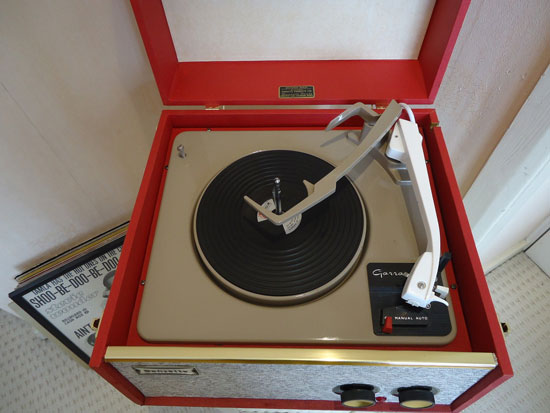 eBay watch: 1960s Dansette Tempo record player
