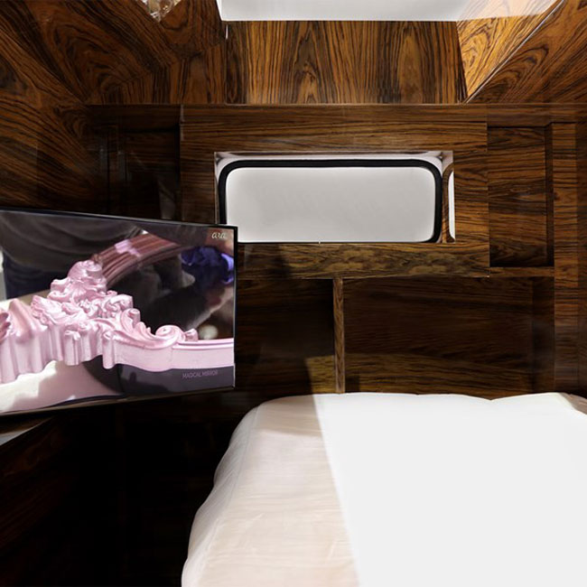 Circu Bun Van Bed: A Camper Van in the bedroom