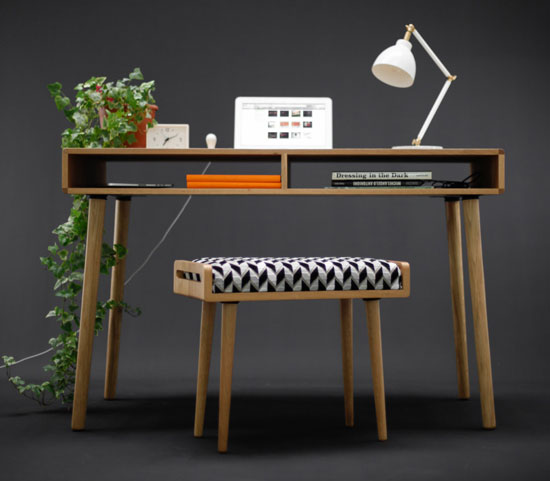 Midcentury-style oak desk by Habitables