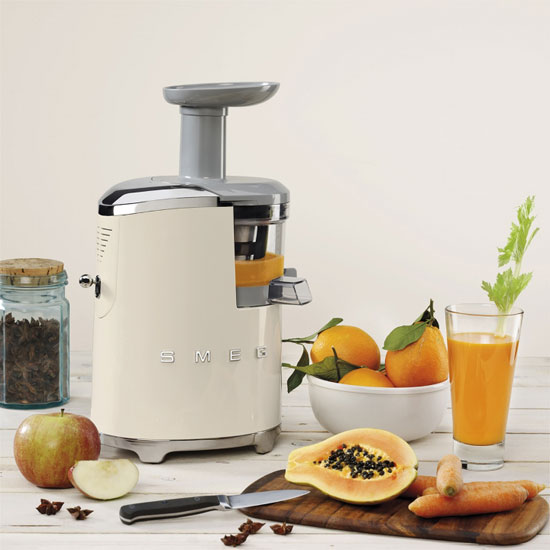 Retro Kitchen: Smeg launches the Slow Juicer