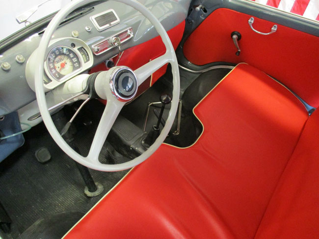 Fully restored Fiat 600D Multipla