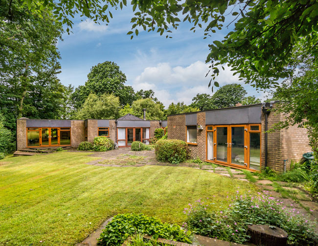 Retro house for sale: 1960s modernist property in Haywards Heath, West Sussex