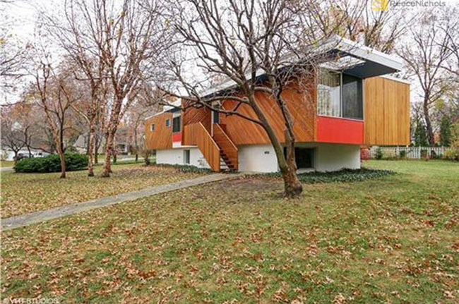 Retro house for sale: 1950s Marcel Breuer-designed Snower Residence in Mission Hills, Kansas, USA