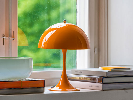 Panthella Mini: Louis Poulsen introduces a miniature version of the classic Verner Panton-designed lamp