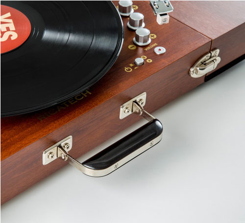 Retro audio: Vintage-style Ricatech wooden turntable