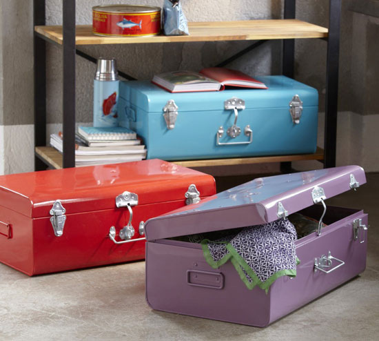 Masa vintage-style metal trunks at La Redoute