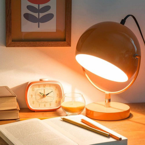 Affordable retro: 1970s-style Capsule table lamp at Maisons du Monde
