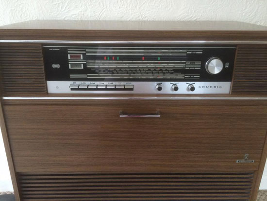 Restored 1970s Grundig COMO 4 radiogram