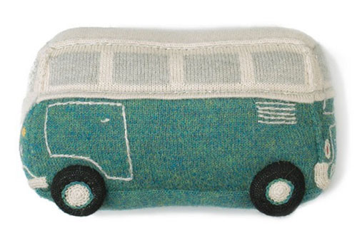 Retro-style VW Bug and VW Bus toys by Oeuf NYC