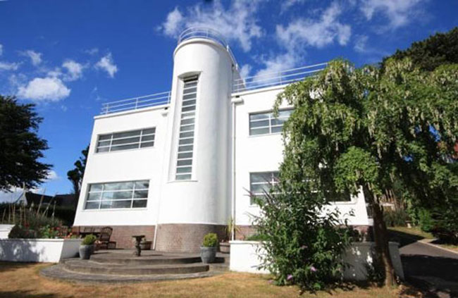 The most popular art deco house finds on the WowHaus website