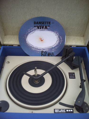 Restored 1968 Dansette Viva record player on eBay