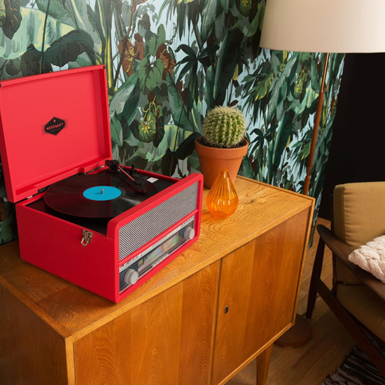 Retro-style Auna Belle Epoque record player with CD playback and cassette deck