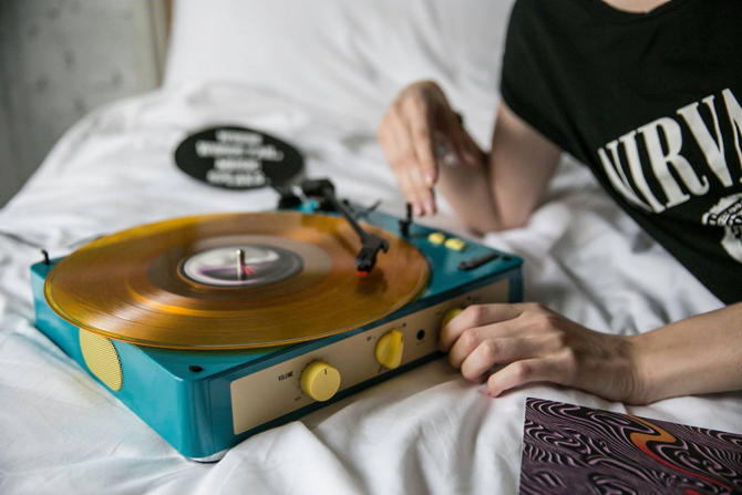 Gadhouse Brad vintage-style record player with Bluetooth
