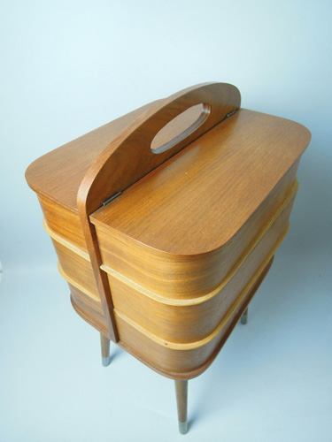 1950s midcentury-style sewing box on eBay