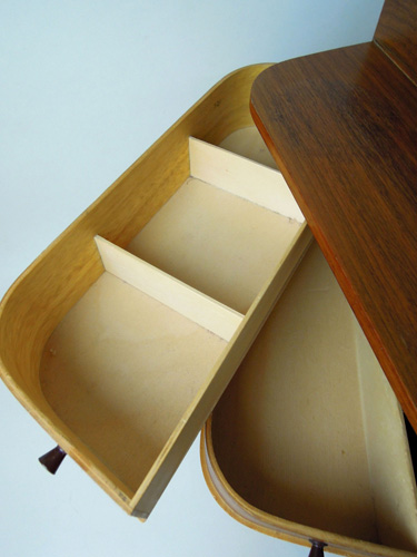 1950s midcentury-style sewing box on eBay