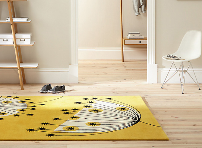 Retro-style Dandelion rug by MissPrint