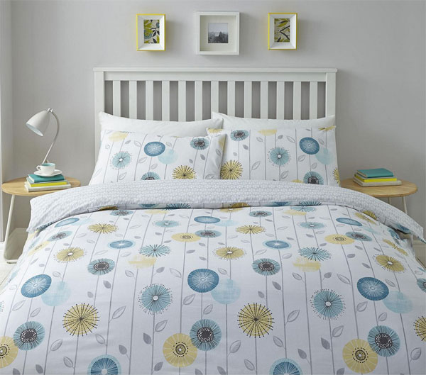 Affordable retro: Midcentury-style floral duvet set at Tesco