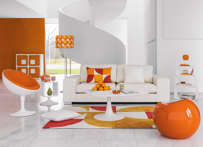 1960s-style Twiggy space age coffee table at Maisons Du Monde