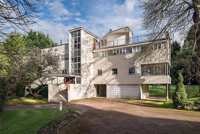 Retro house for sale: 1930s Connell, Ward and Lucas-designed modernist property in Rickmansworth, Hertfordshire