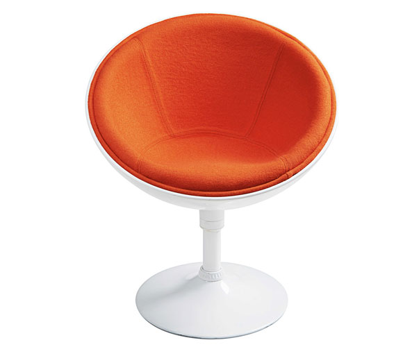 Soucoupe space age armchair at Maisons Du Monde