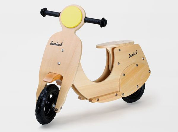 Retro kids: Vespa-inspired Wespe training bike by Legler