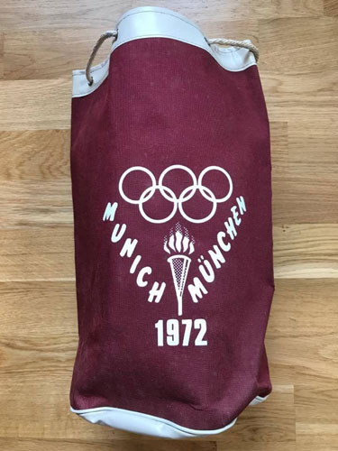 Vintage spotting: Original 1972 Olympics holdall