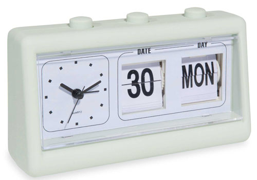 1970s-style Lilo flip clock at Maisons Du Monde