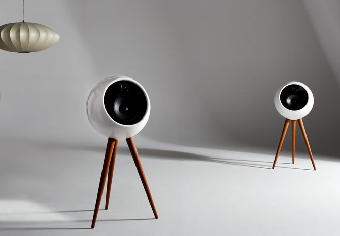 Retro audio: Moonraker wireless speaker system by Bossa