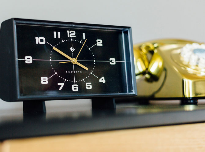 Midcentury modern-style Wideboy mantel clock by Newgate