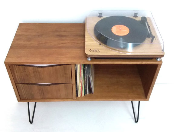 Retro record storage unit by Vintage House Coruna