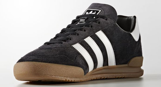 Plaats Malawi Technologie 1980s Adidas Jeans Super trainers back in black and white