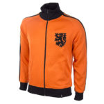 Retro soccer: Vintage-style football track tops by Copa