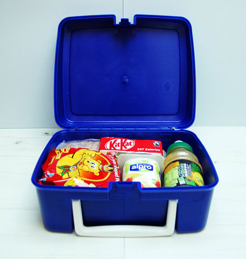 Personalised retro radio lunch boxes