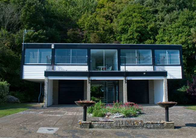 1970s Gilbert and Hobson-designed Cheam modernist property in Ventnor, Isle of Wight