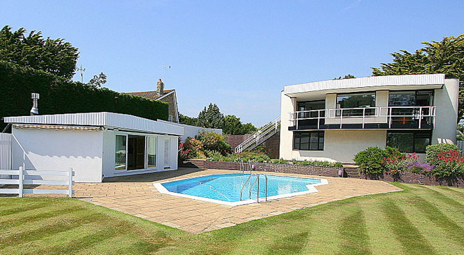 1960s Vista Point property by Patrick Gwynne in Angmering, West Sussex