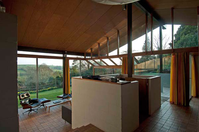 1960s Peter Aldington-designed Anderton House in Goodleigh, Devon