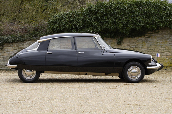 Fully restored 1966 Citroen DS21 on eBay