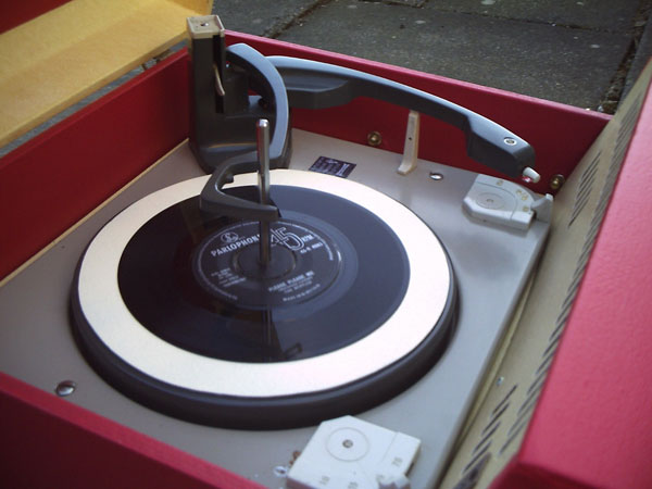 Restored 1960s Dansette RG31 record player and radio on eBay