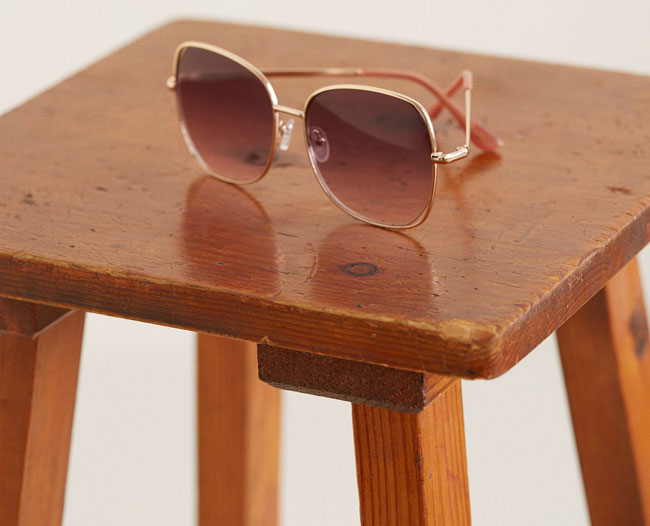 1970s-style oversized sunglasses at Mango